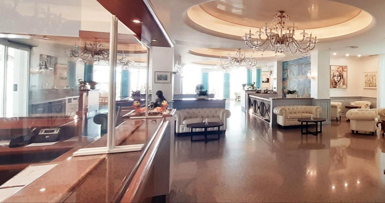 Grand Hotel Playa لينانو سابيادورو المظهر الخارجي الصورة