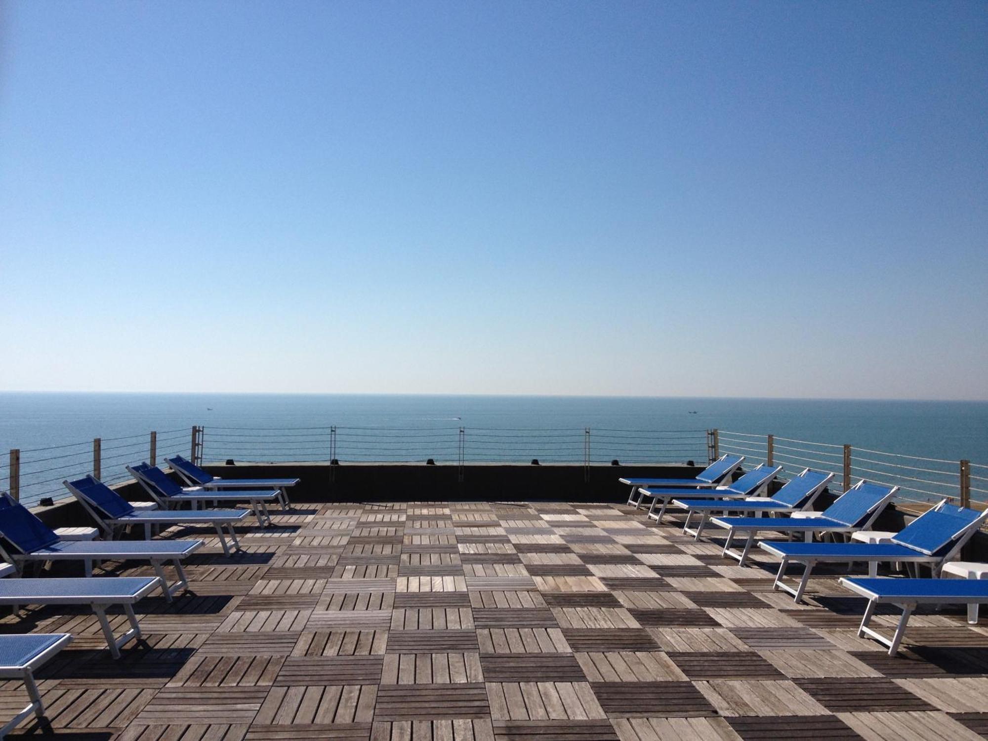 Grand Hotel Playa لينانو سابيادورو المظهر الخارجي الصورة
