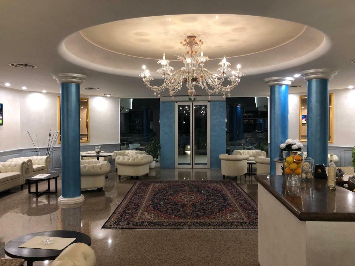 Grand Hotel Playa لينانو سابيادورو المظهر الخارجي الصورة